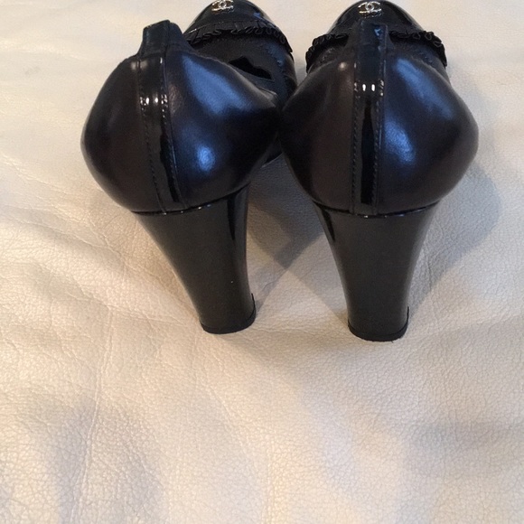 Chanel patent leather pumps - Picture 3 of 6